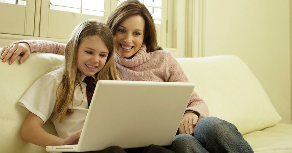 10 year-old using a laptop